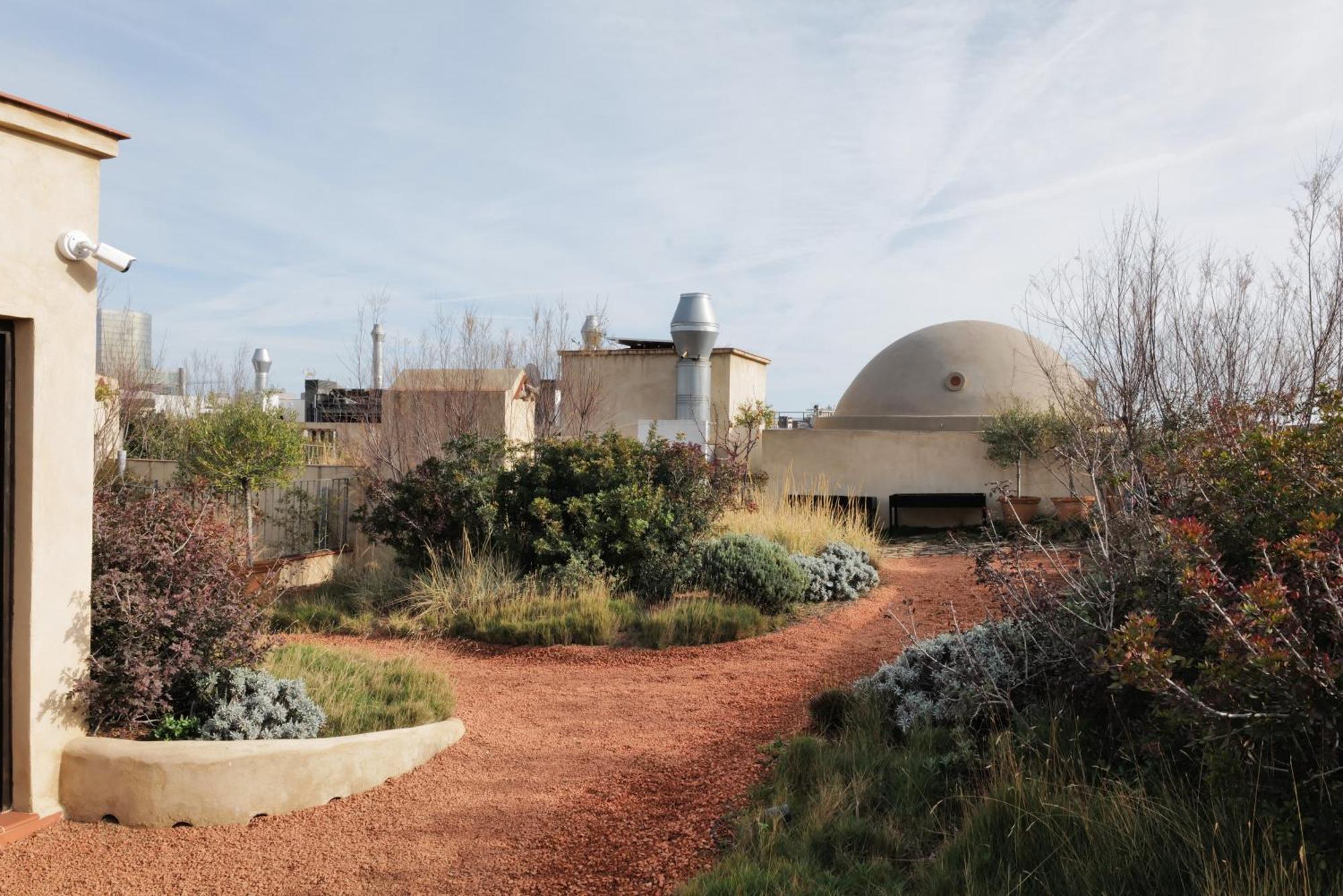 Hostal Porxos Garden Barcelona Luaran gambar