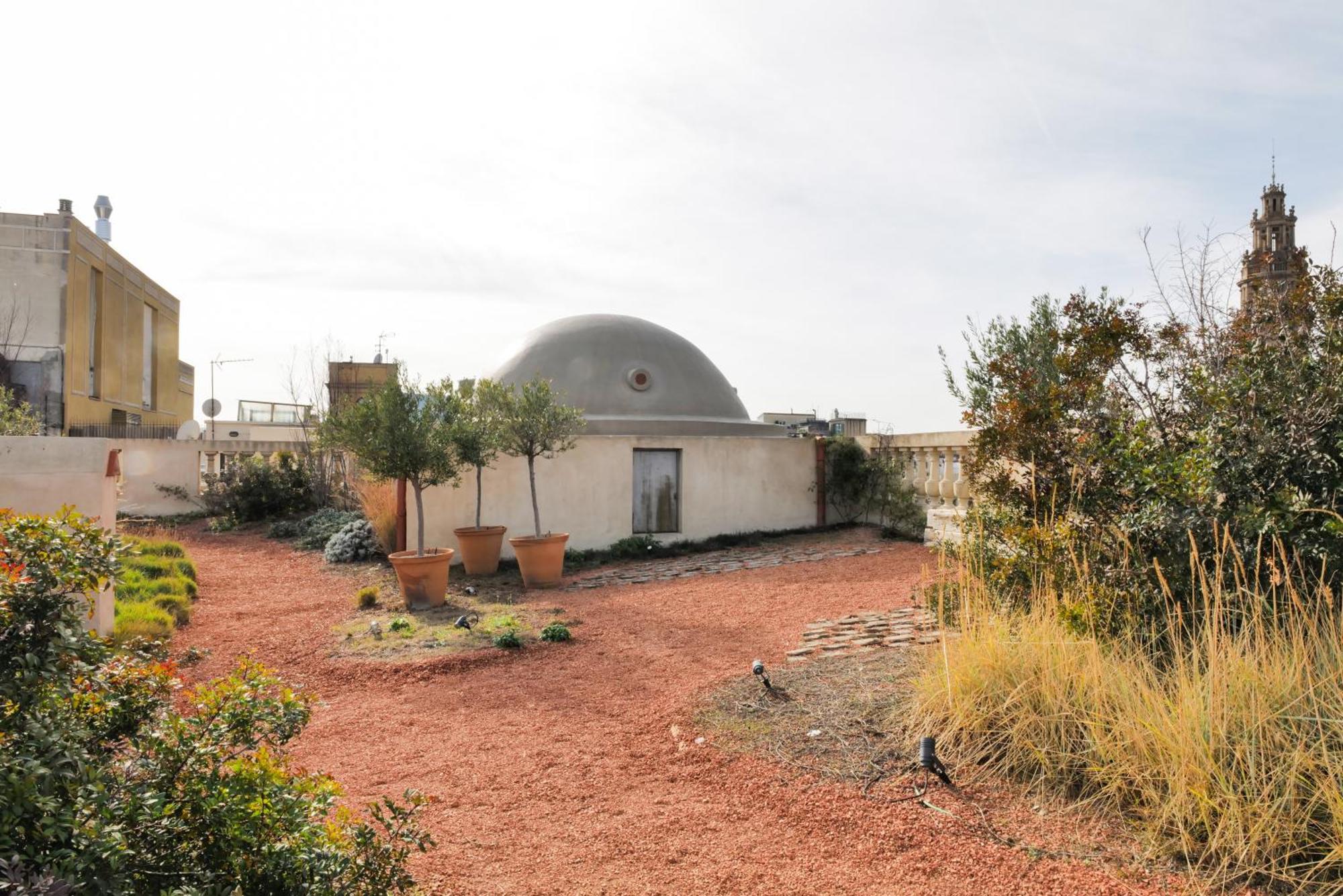 Hostal Porxos Garden Barcelona Luaran gambar