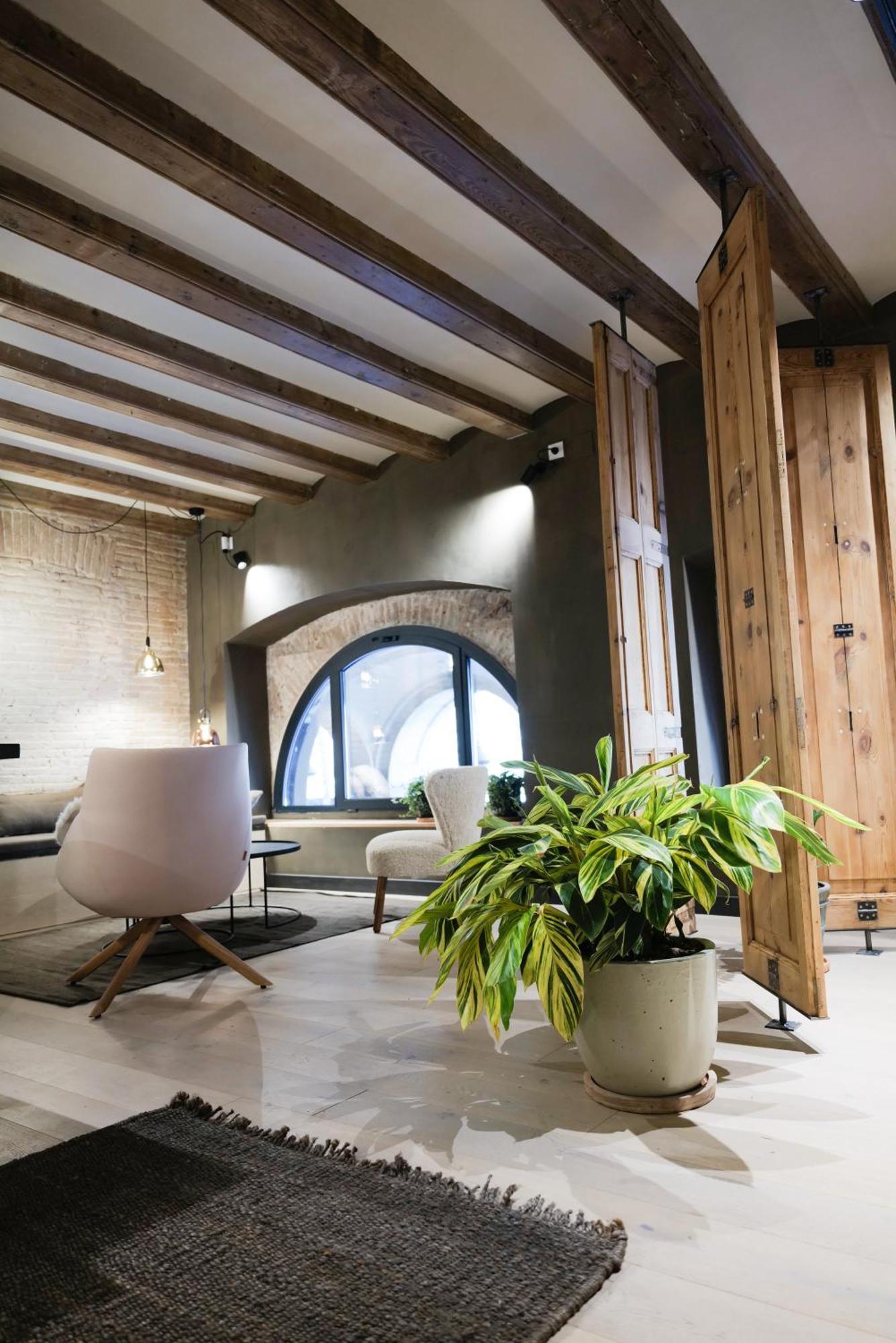 Hostal Porxos Garden Barcelona Luaran gambar