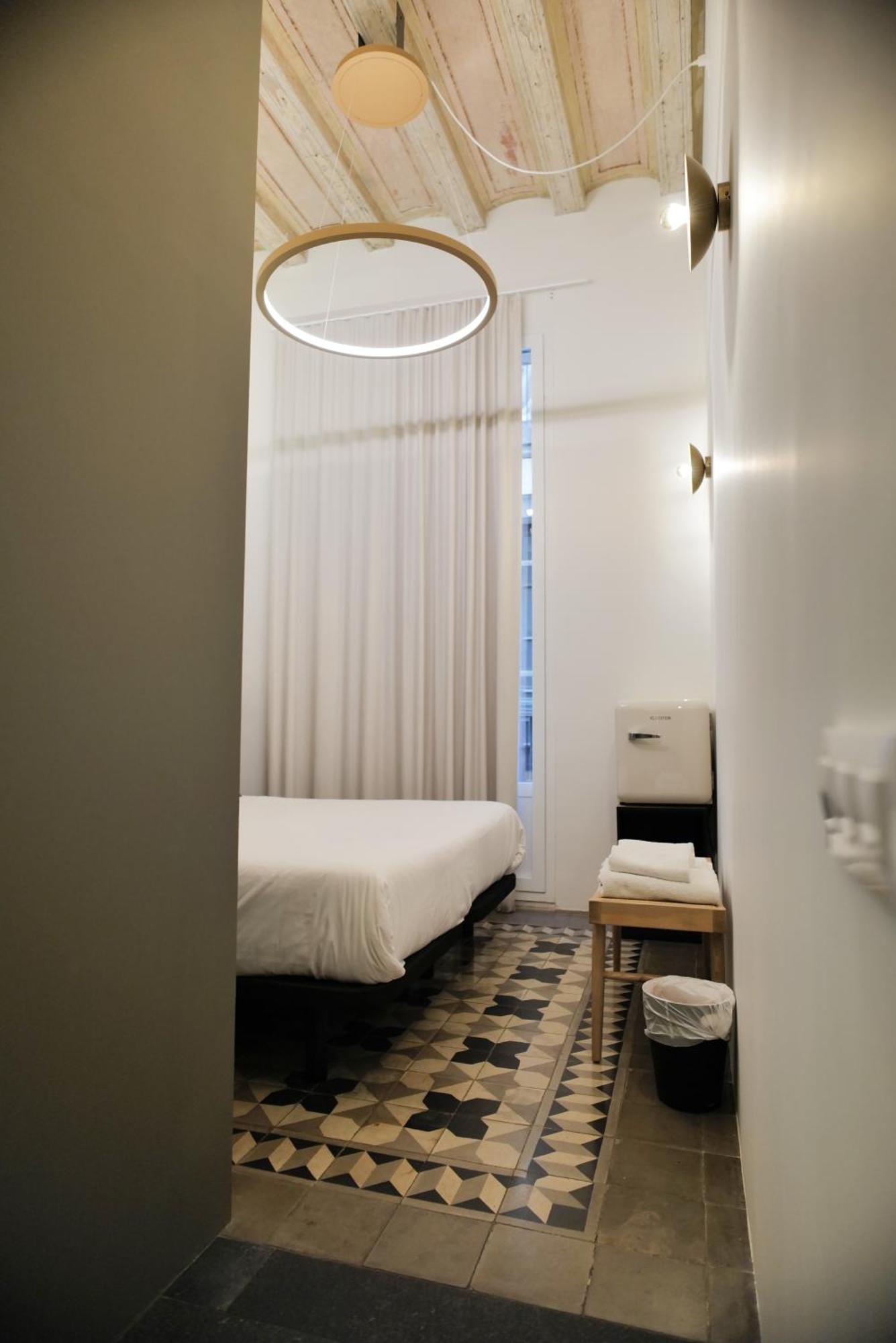 Hostal Porxos Garden Barcelona Luaran gambar