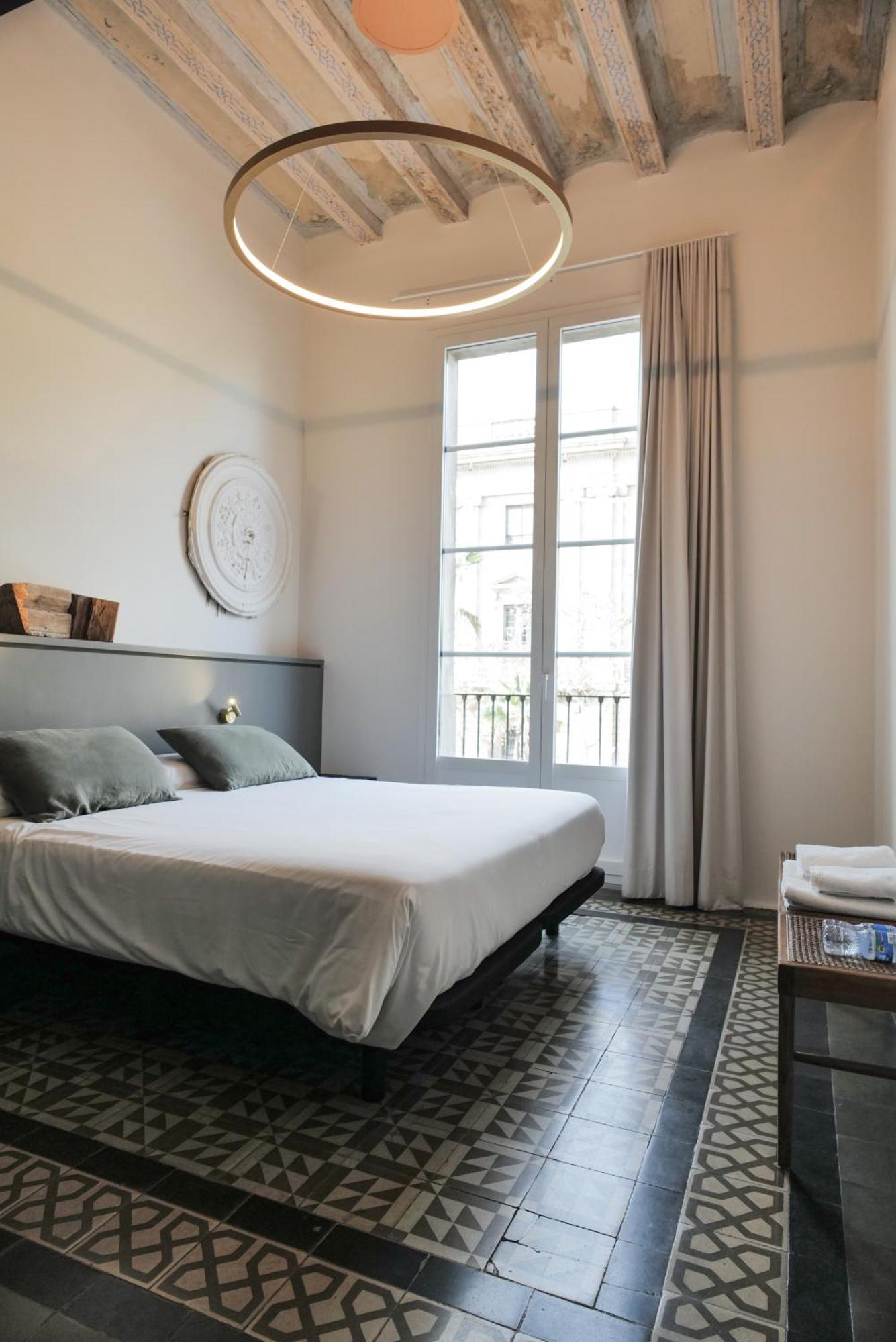 Hostal Porxos Garden Barcelona Luaran gambar