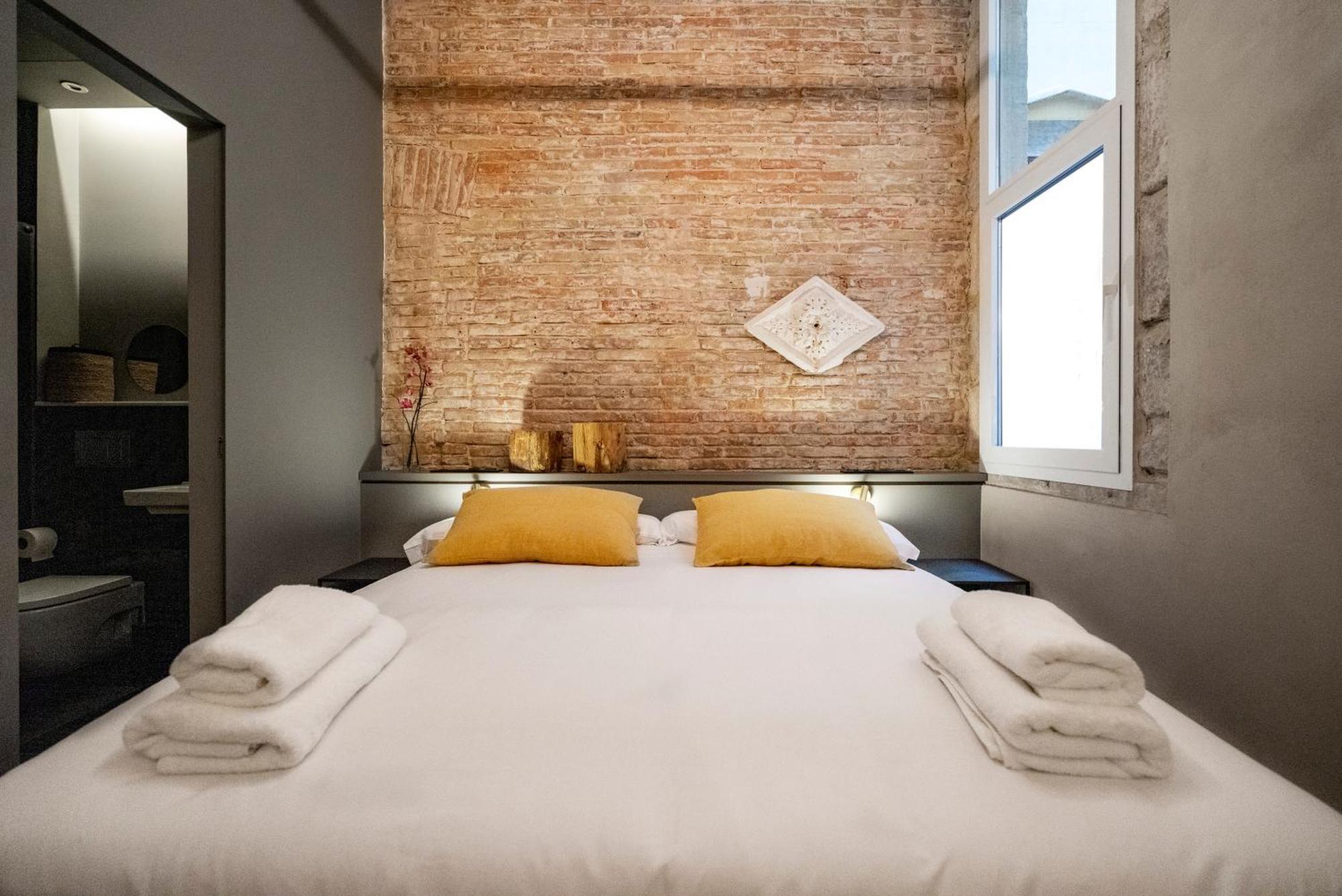 Hostal Porxos Garden Barcelona Luaran gambar