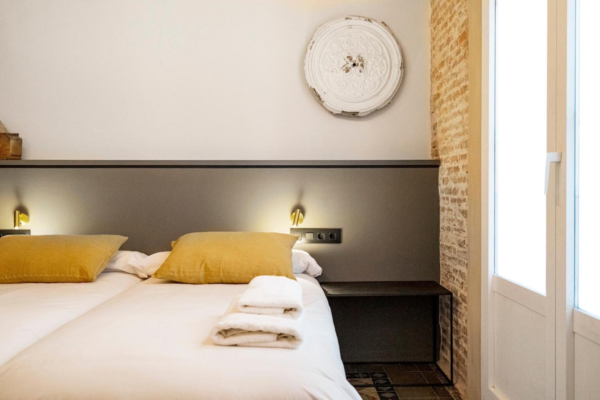 Hostal Porxos Garden Barcelona Luaran gambar