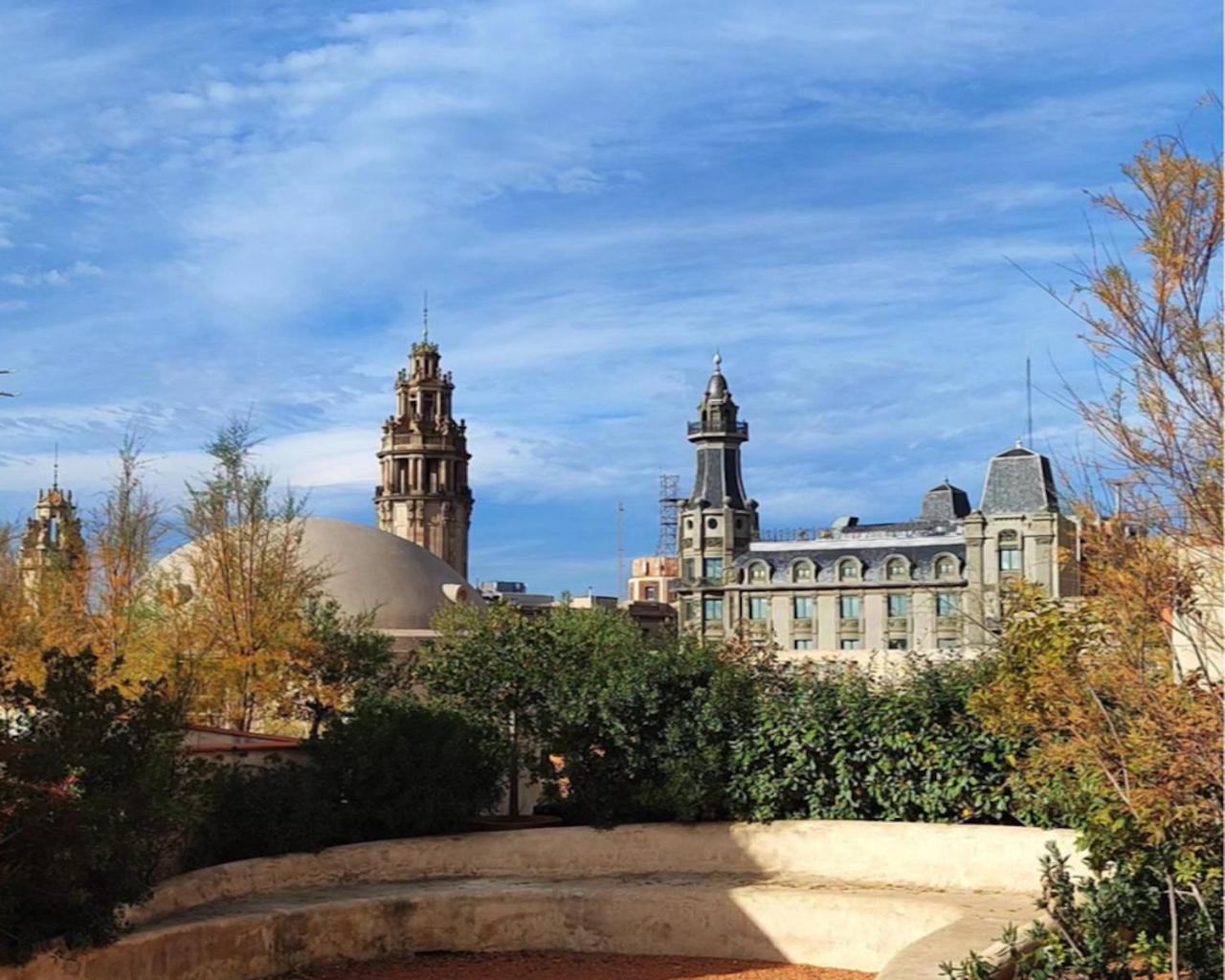 Hostal Porxos Garden Barcelona Luaran gambar